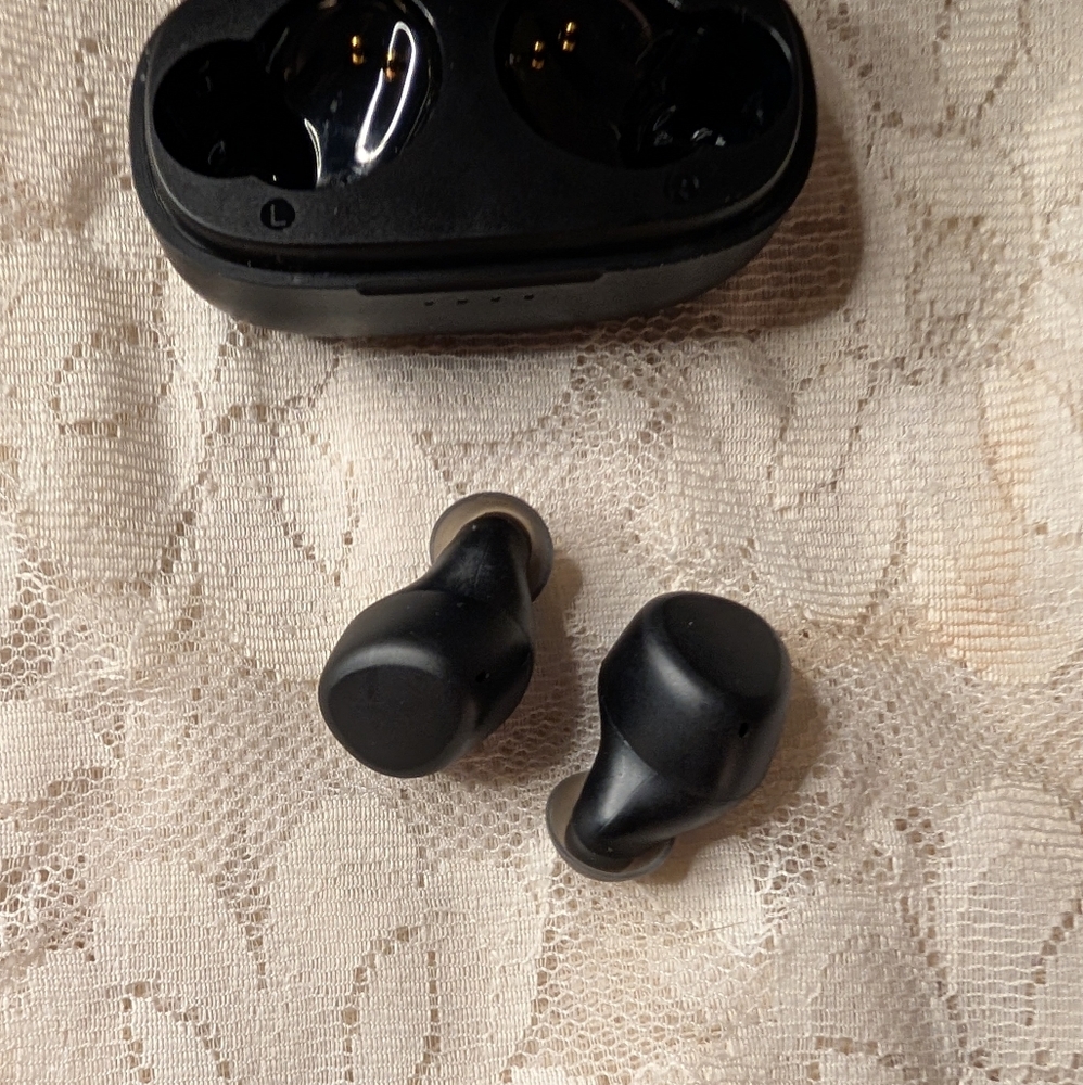 TOZO Black 32 HR A1 Water Resistant  Wireless Stereo Earbuds - Picture 3 of 6